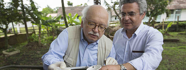 La recherche sur les maladies vectorielles en Guyane mise à l’honneur dans le nouvel ouvrage d’Erik Orsenna